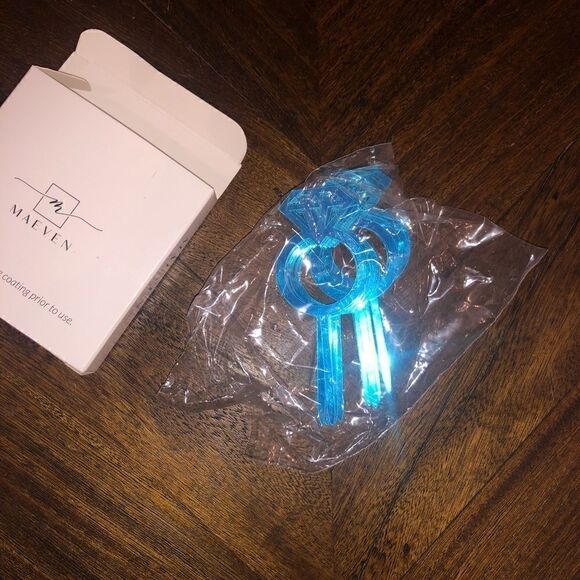 Bridal pop socket, tissues, cake toppers, hair tie - Picture 3 of 4